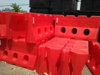 OEMのプラスチック道の障壁のRotomoulding型